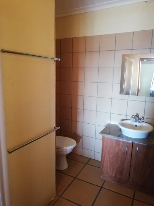 To Let 1 Bedroom Property for Rent in Dassie Rand North West